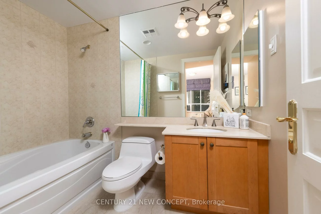 7071, Bayview, Bayview Glen, Markham