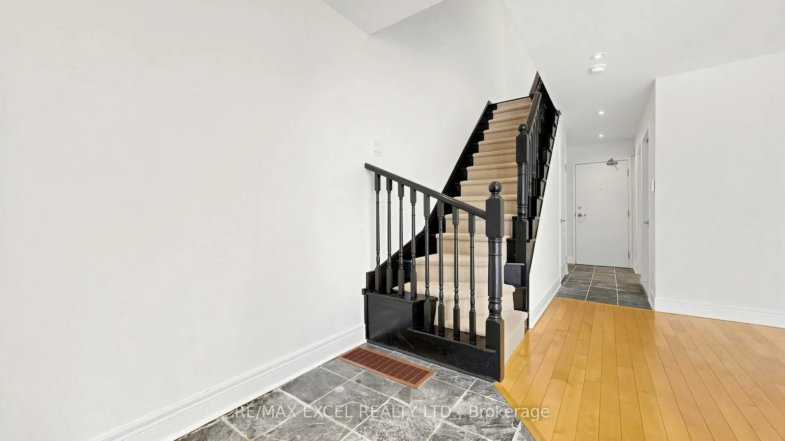 72, Suncrest, Commerce Valley, Markham