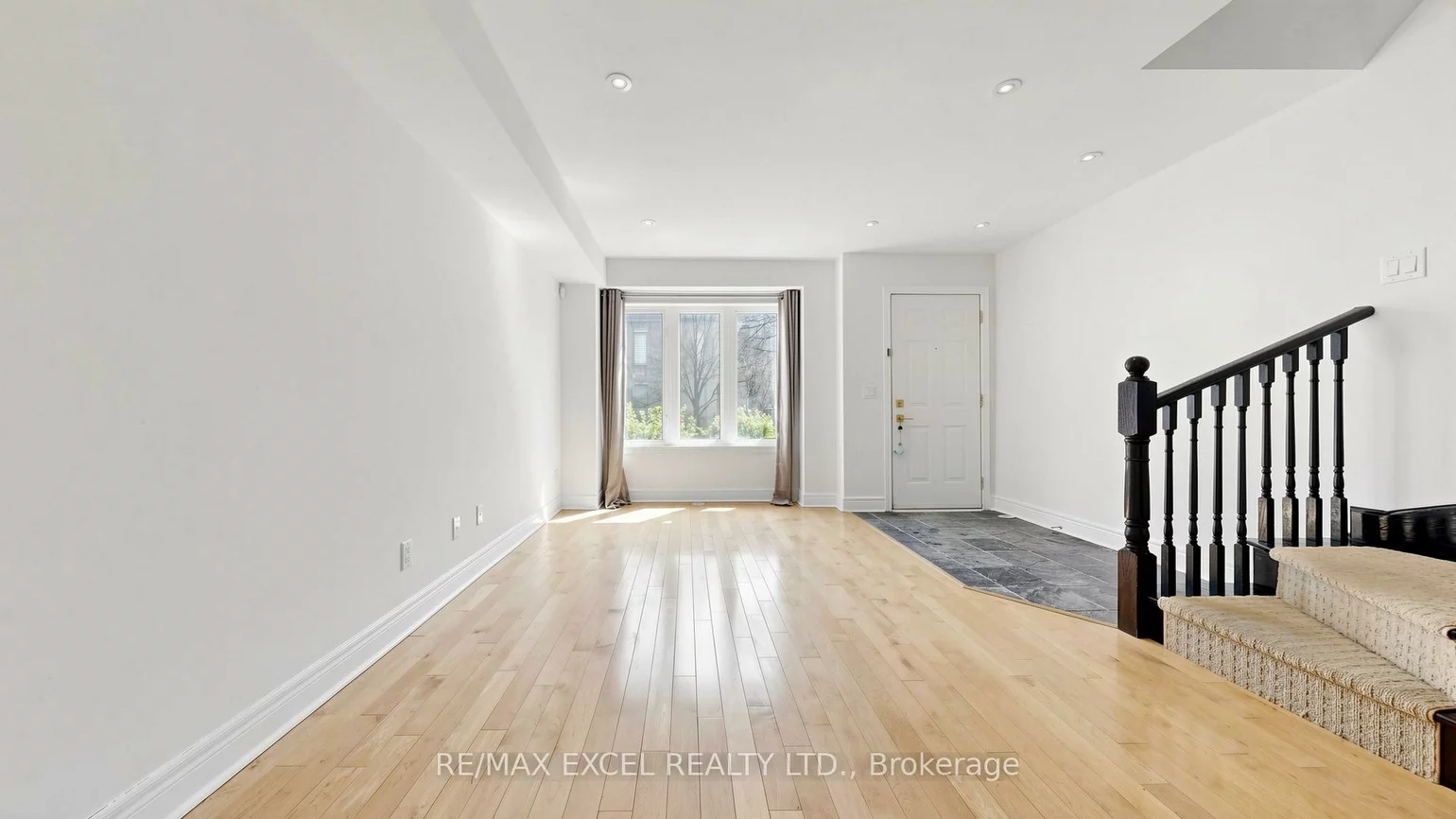 72, Suncrest, Commerce Valley, Markham