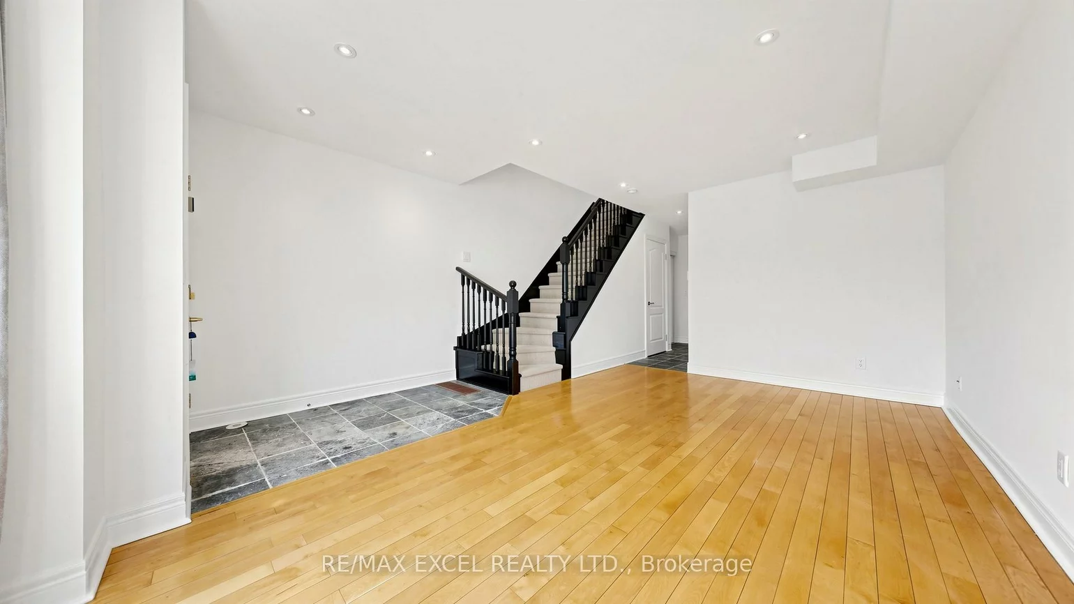 72, Suncrest, Commerce Valley, Markham