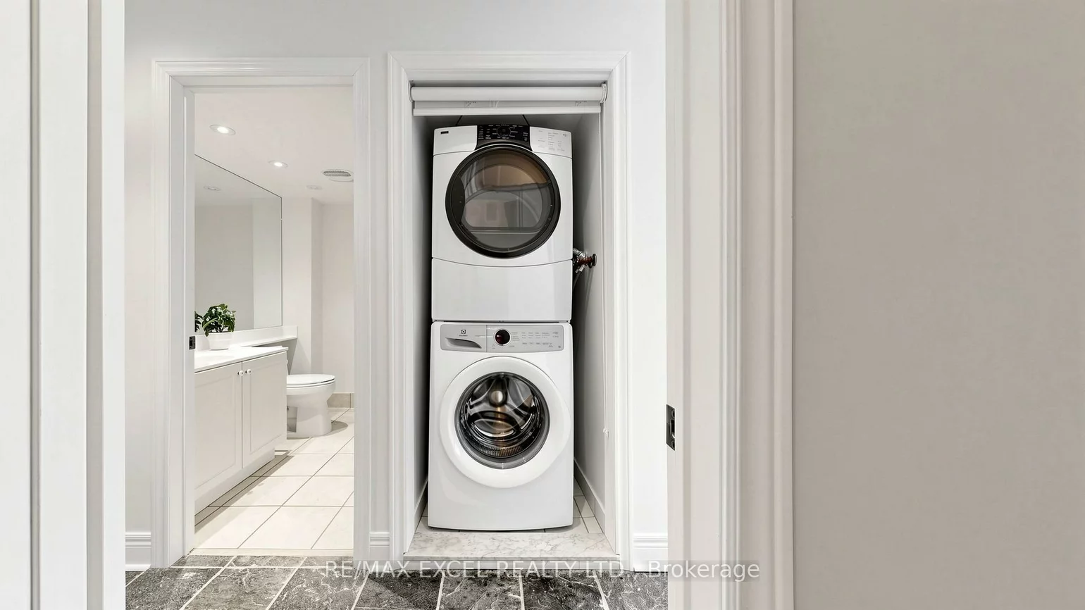 72, Suncrest, Commerce Valley, Markham