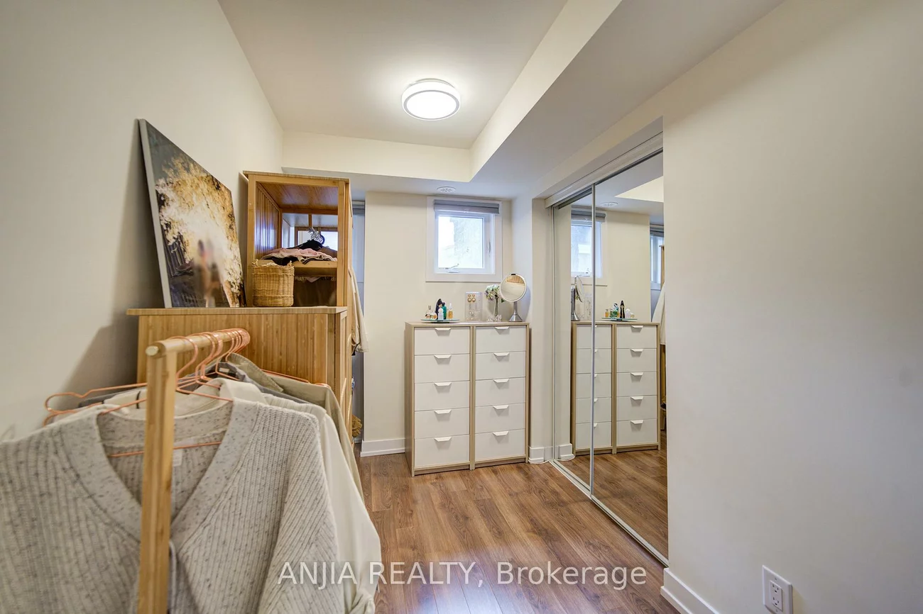 11, Dunsheath, Cornell, Markham