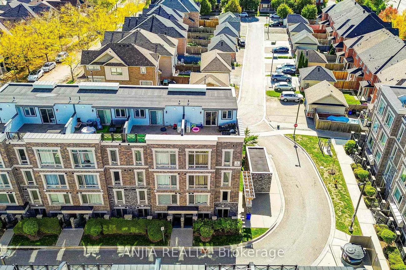 11, Dunsheath, Cornell, Markham