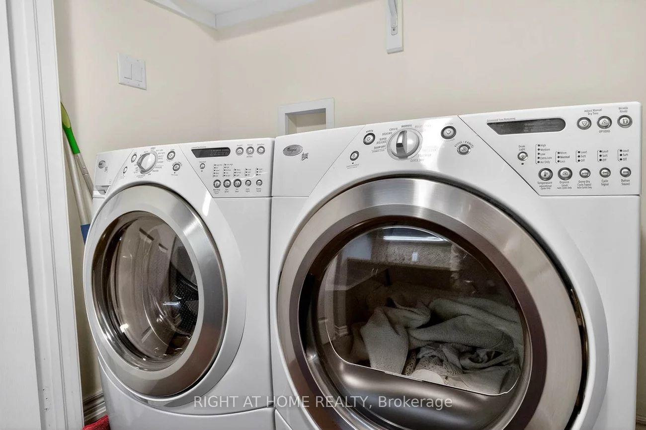 145, Louisbourg, Greensborough, Markham