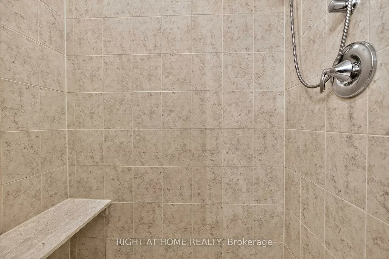 145, Louisbourg, Greensborough, Markham