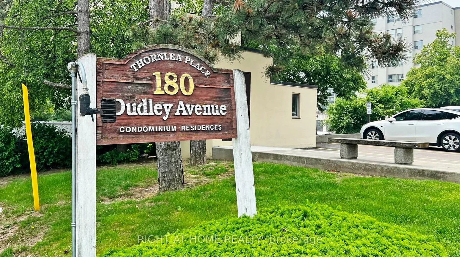 180, Dudley, Thornhill, Markham