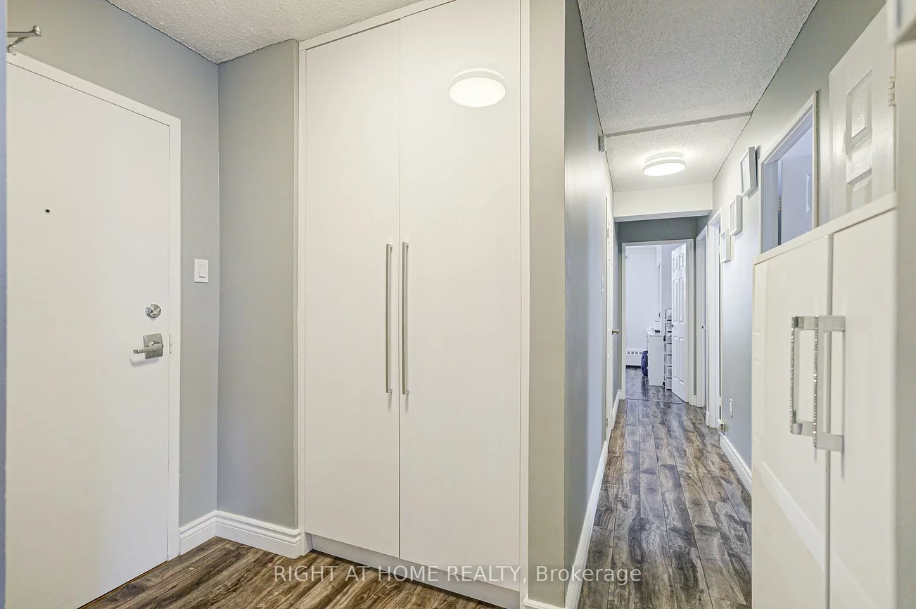 180, Dudley, Thornhill, Markham