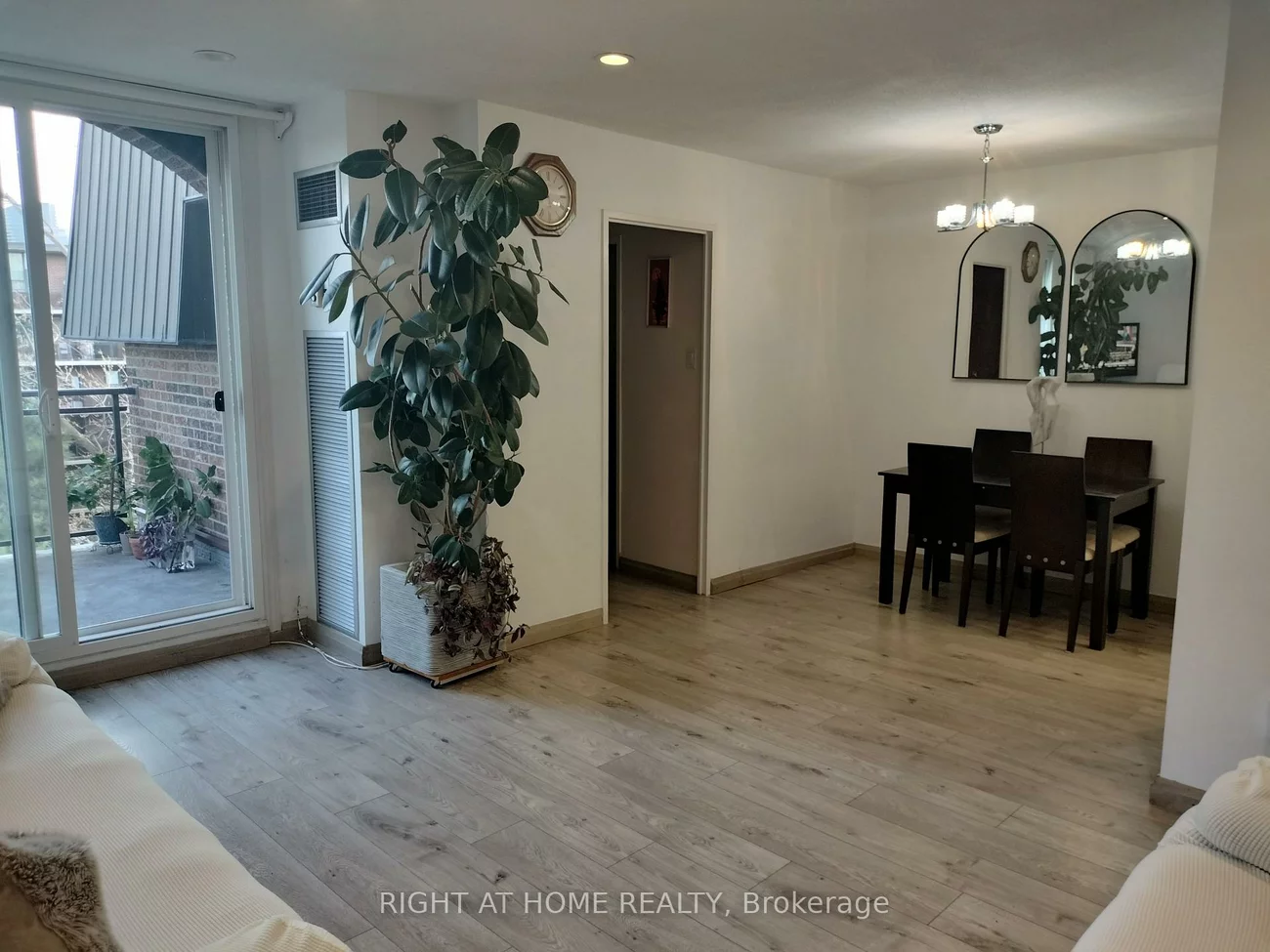 16, Elgin, Thornhill, Markham