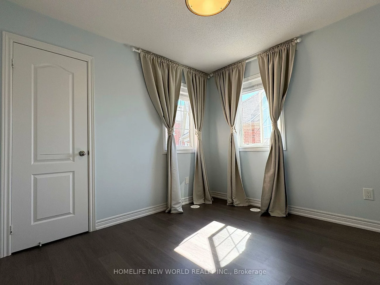 26, Roy Grove, Greensborough, Markham