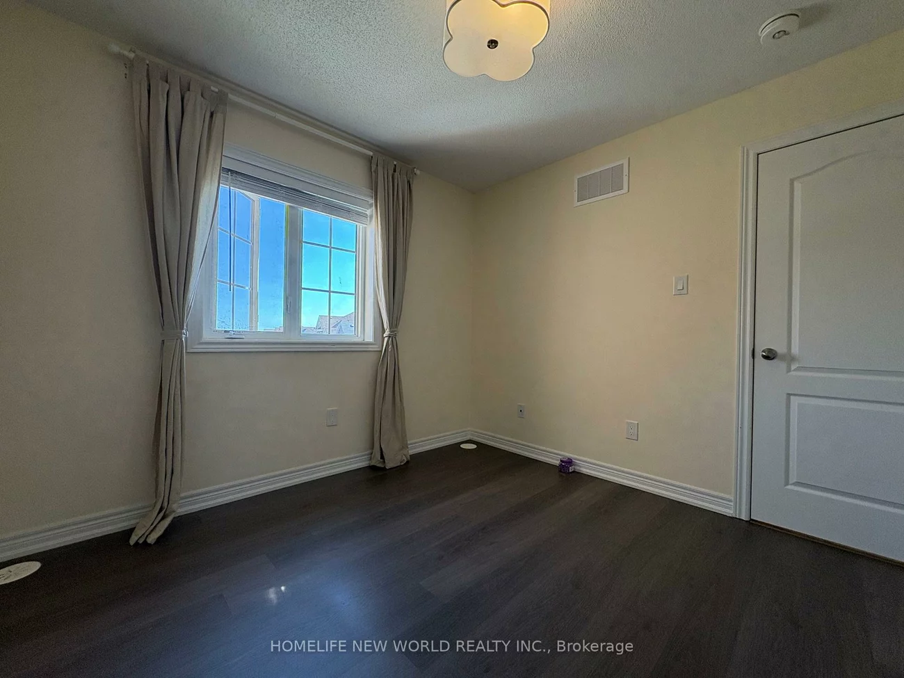 26, Roy Grove, Greensborough, Markham