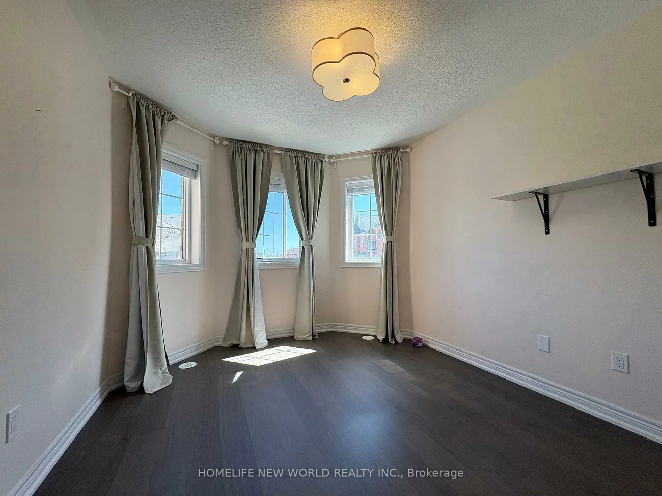 26, Roy Grove, Greensborough, Markham