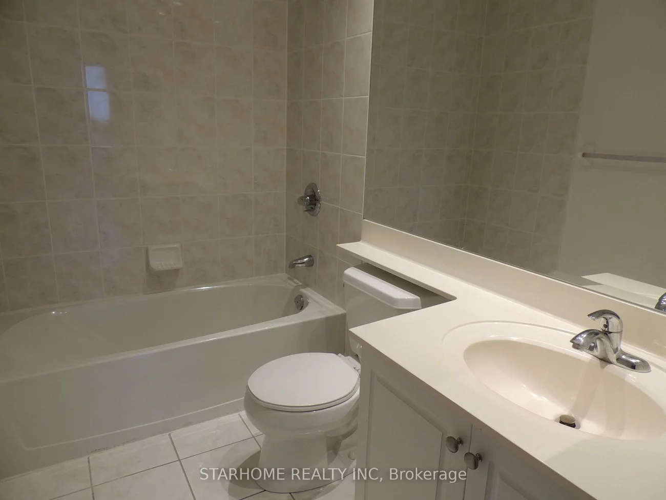 51, Saddlecreek, Commerce Valley, Markham