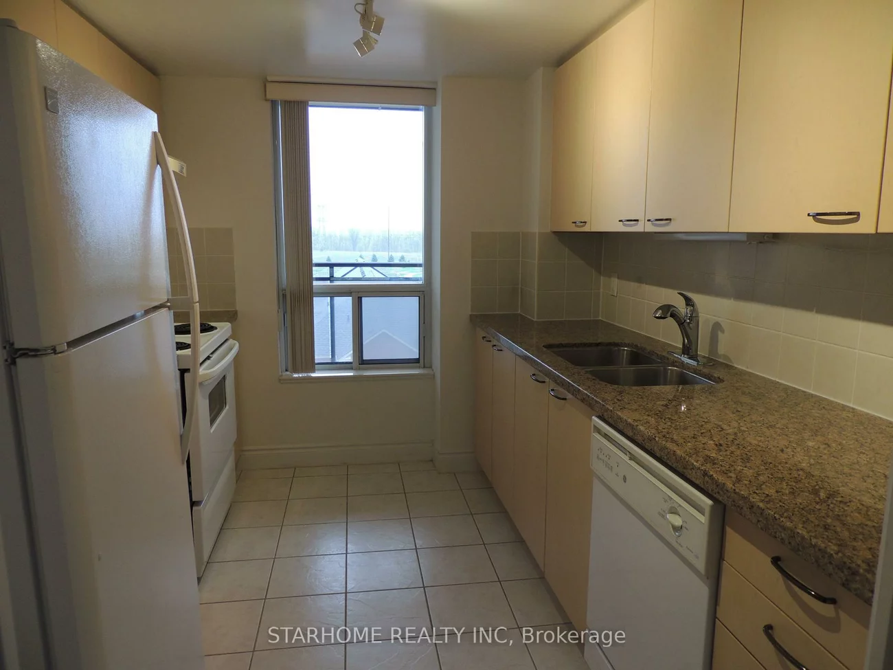 51, Saddlecreek, Commerce Valley, Markham