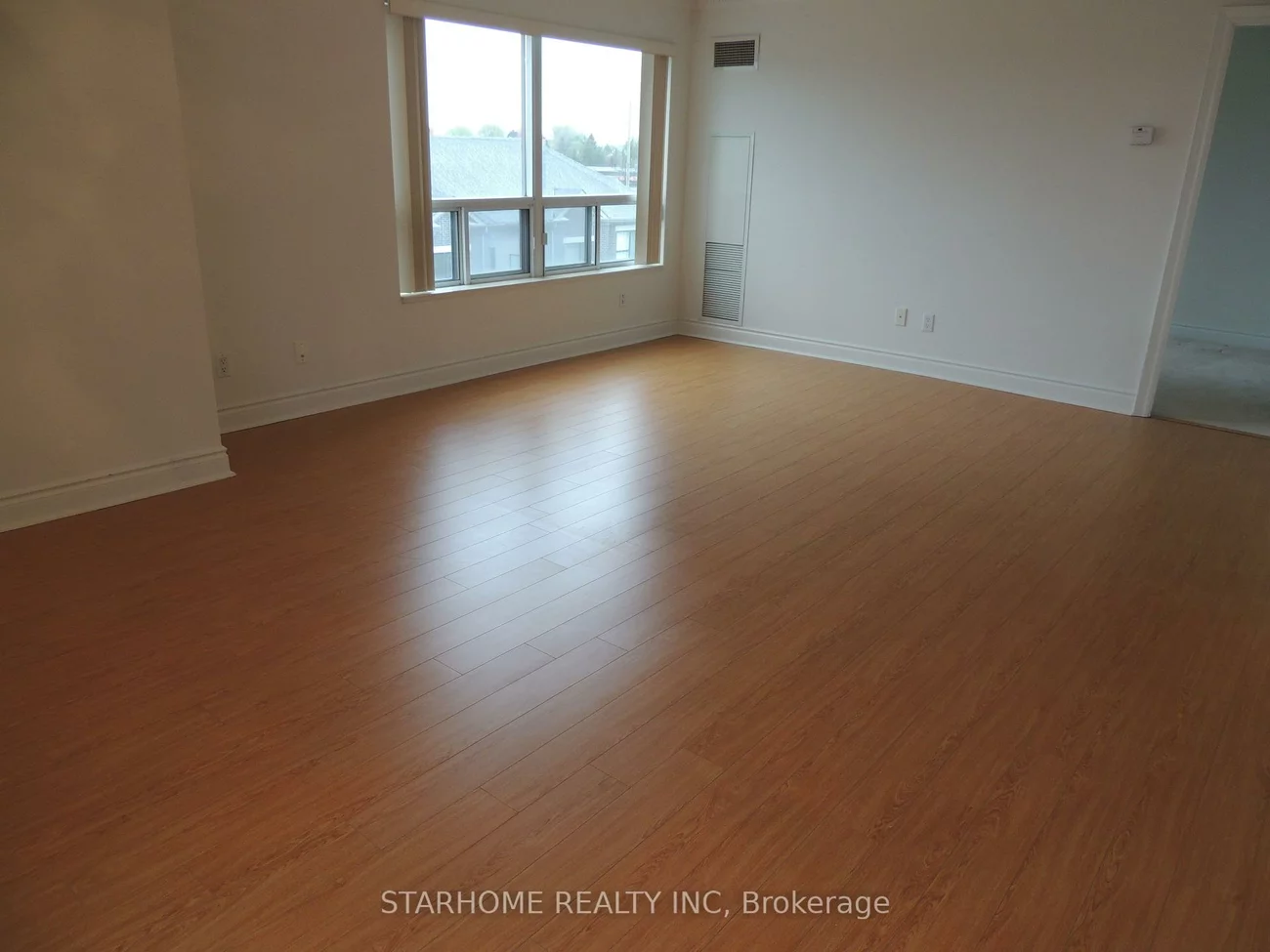 51, Saddlecreek, Commerce Valley, Markham