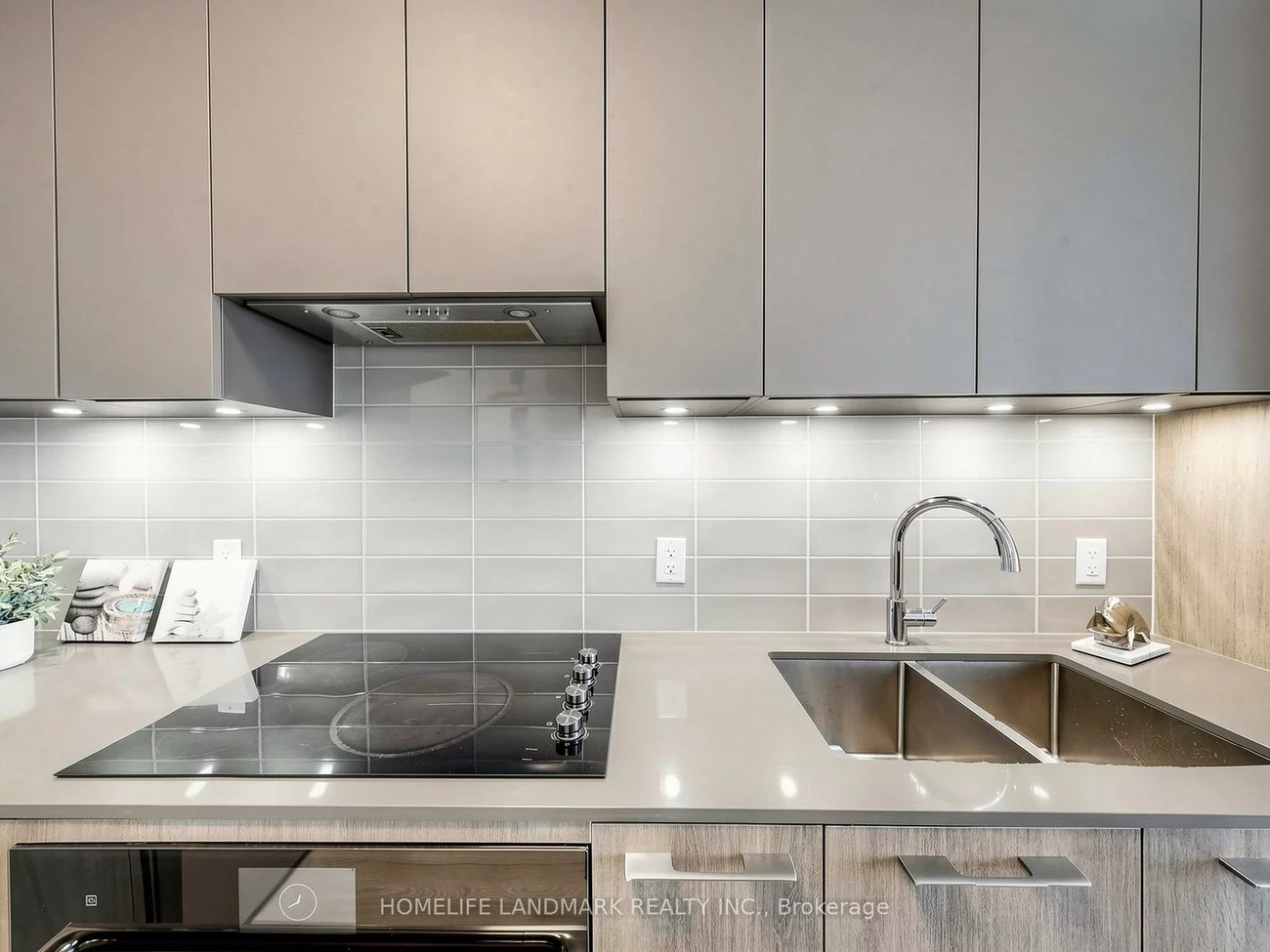 38, Water Walk, Unionville, Markham