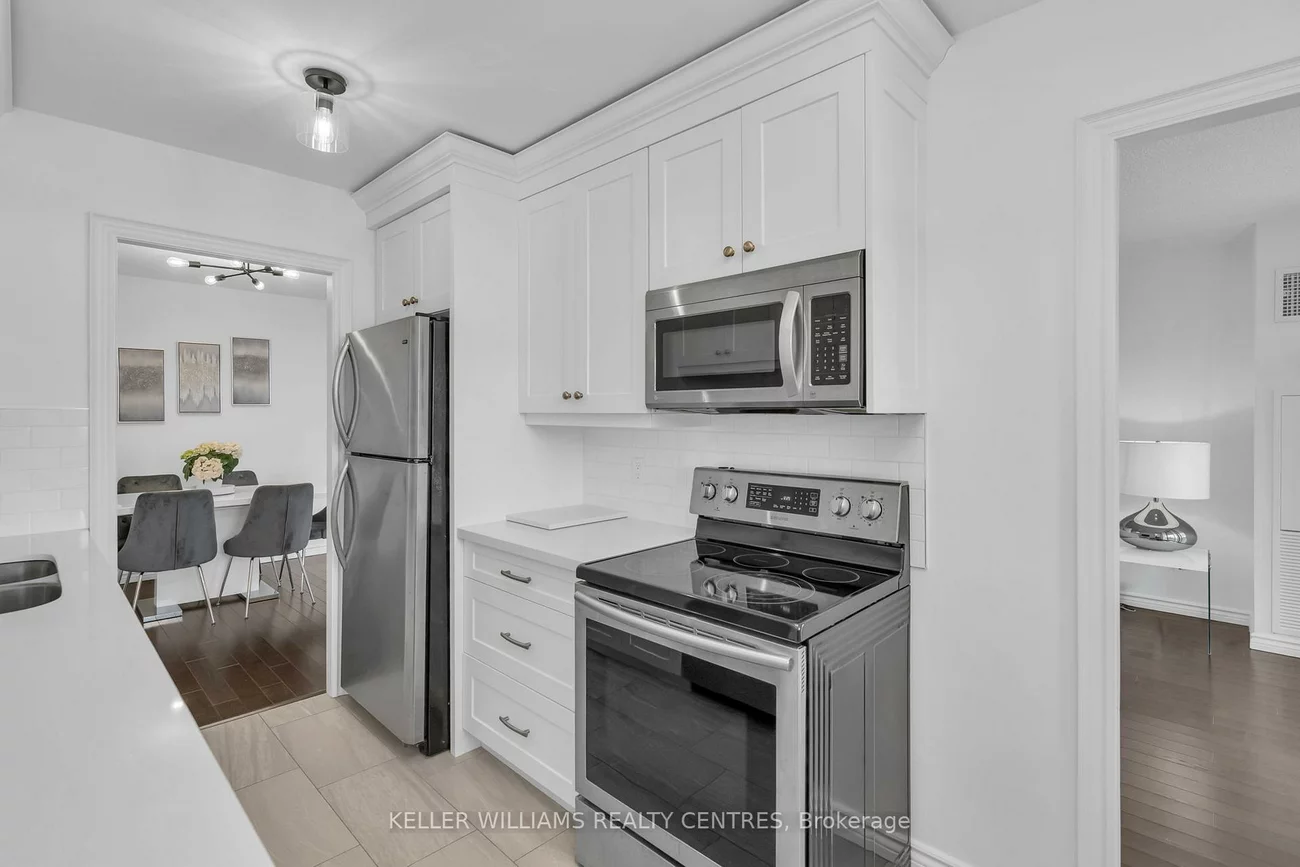 7811, Yonge, Thornhill, Markham