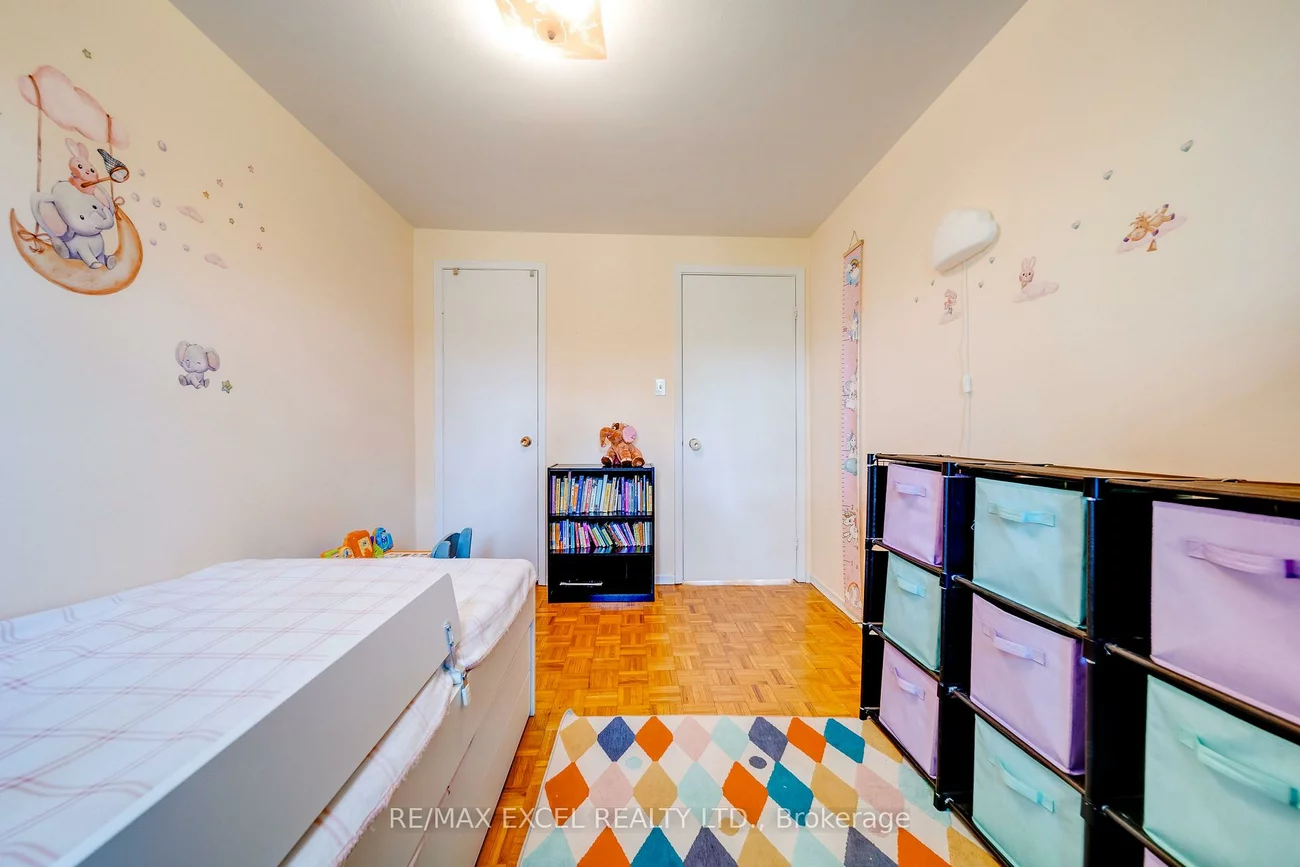 38, Stately, Thornhill, Markham