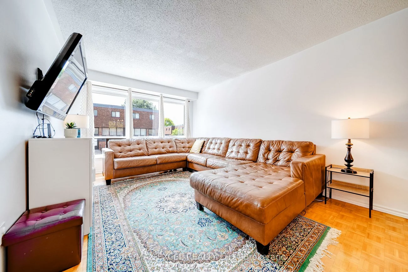 38, Stately, Thornhill, Markham