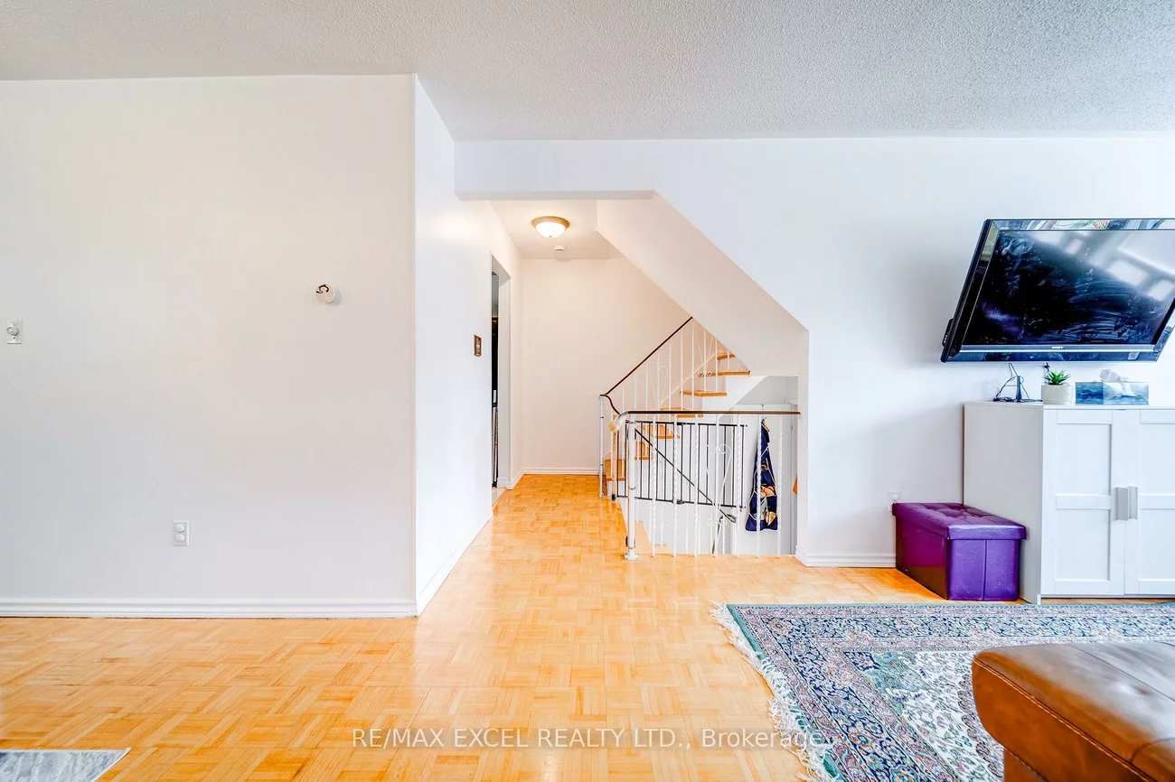 38, Stately, Thornhill, Markham