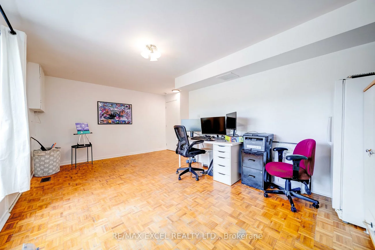 38, Stately, Thornhill, Markham