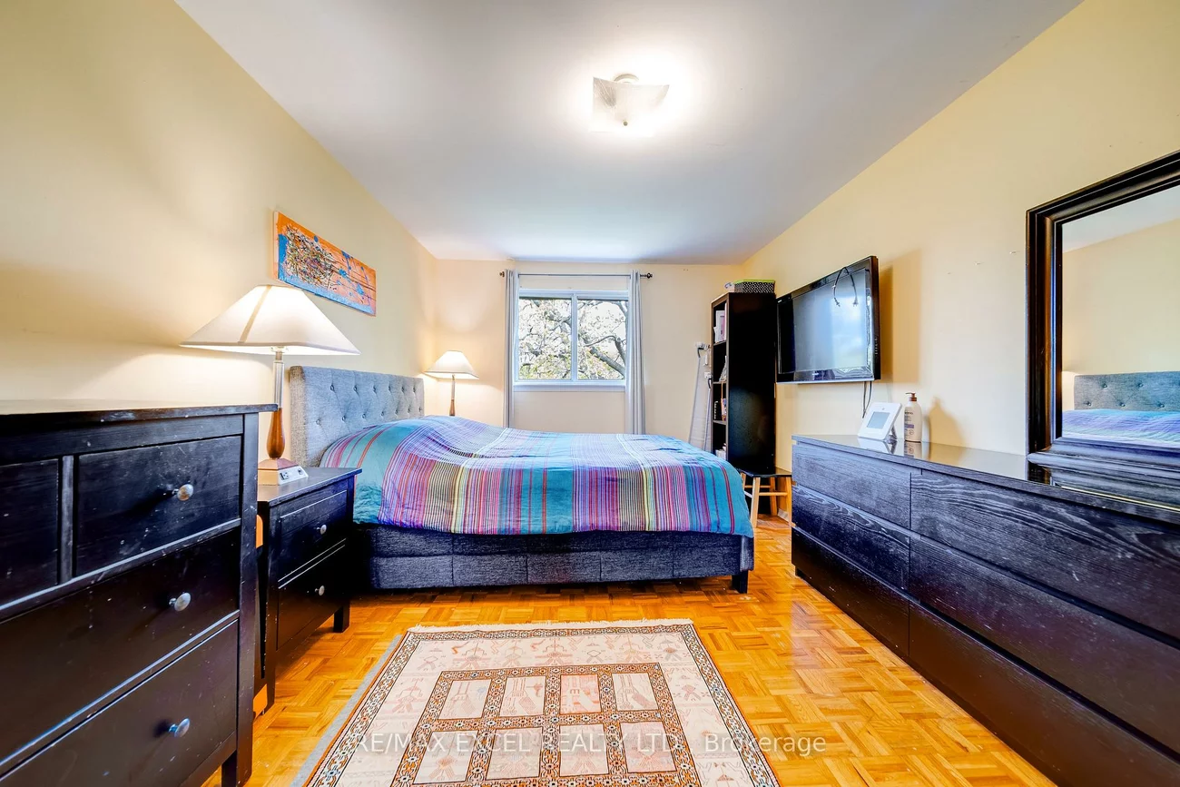 38, Stately, Thornhill, Markham