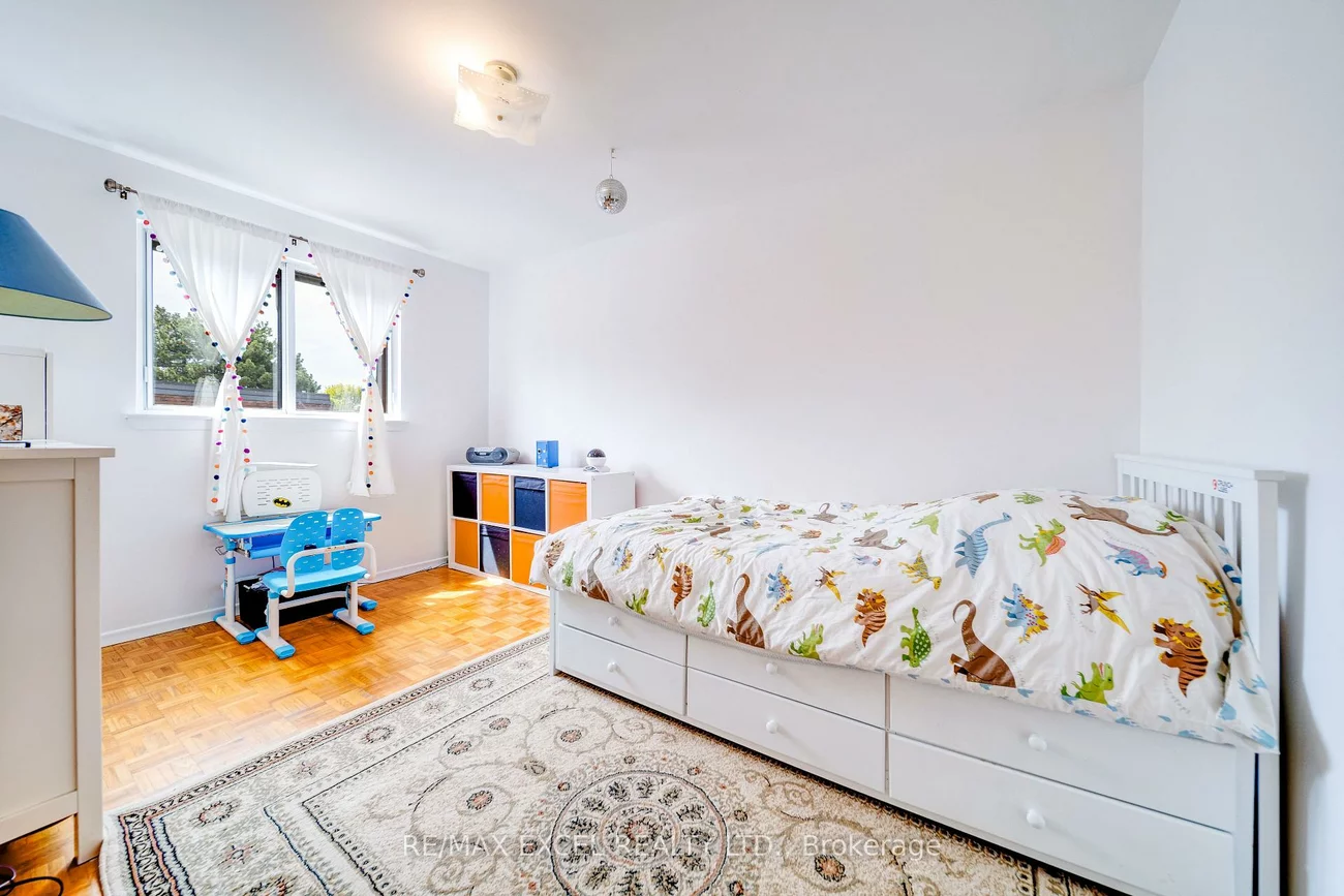 38, Stately, Thornhill, Markham
