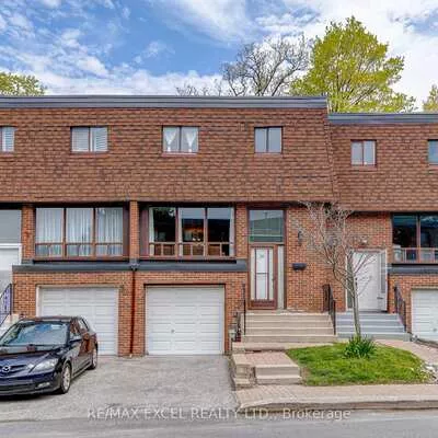 38, Stately, Thornhill, Markham