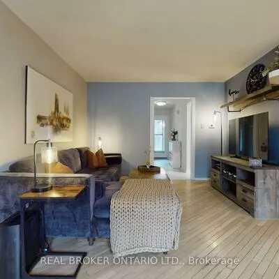12, Woodglen, Unionville, Markham