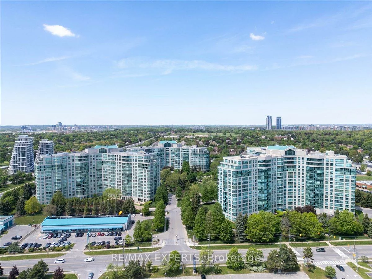 7805, Bayview, Aileen-Willowbrook, Markham
