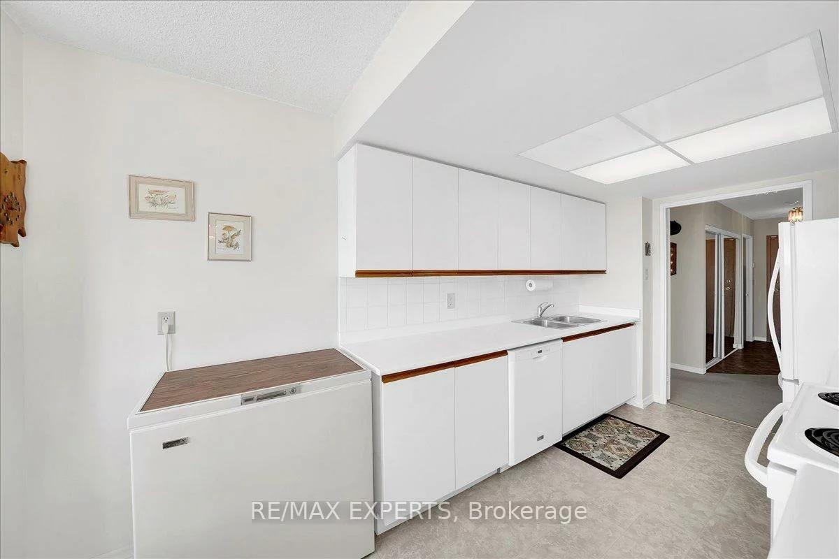 7805, Bayview, Aileen-Willowbrook, Markham