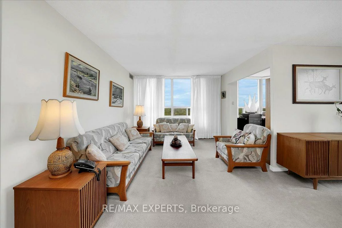 7805, Bayview, Aileen-Willowbrook, Markham