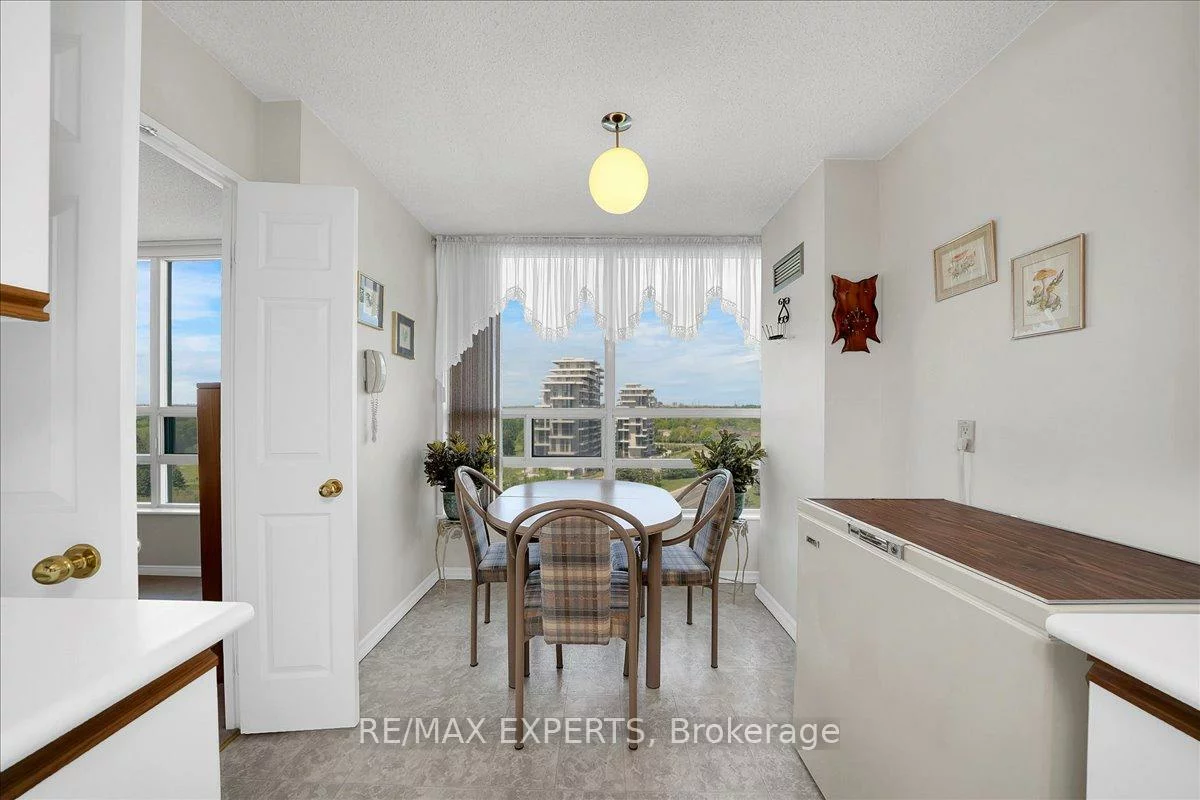 7805, Bayview, Aileen-Willowbrook, Markham