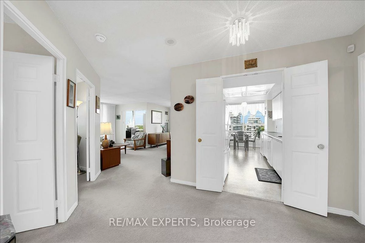 7805, Bayview, Aileen-Willowbrook, Markham