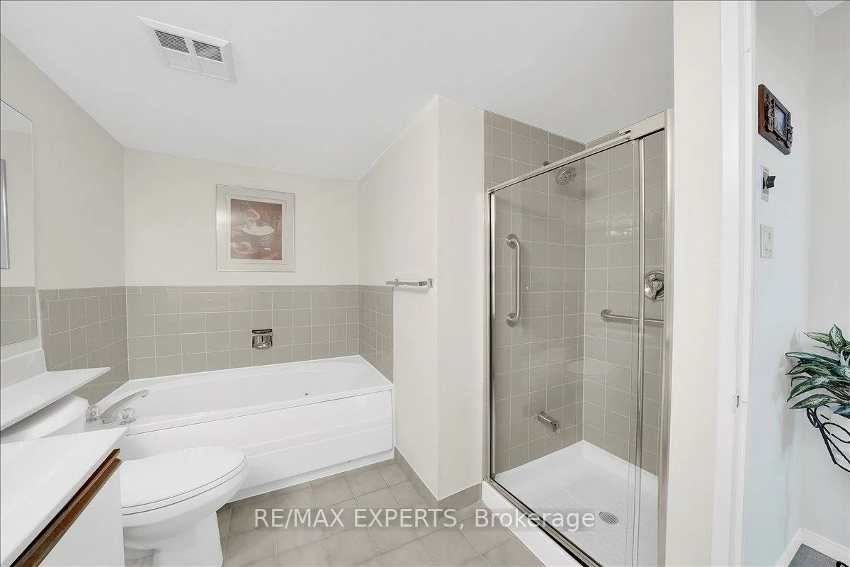 7805, Bayview, Aileen-Willowbrook, Markham