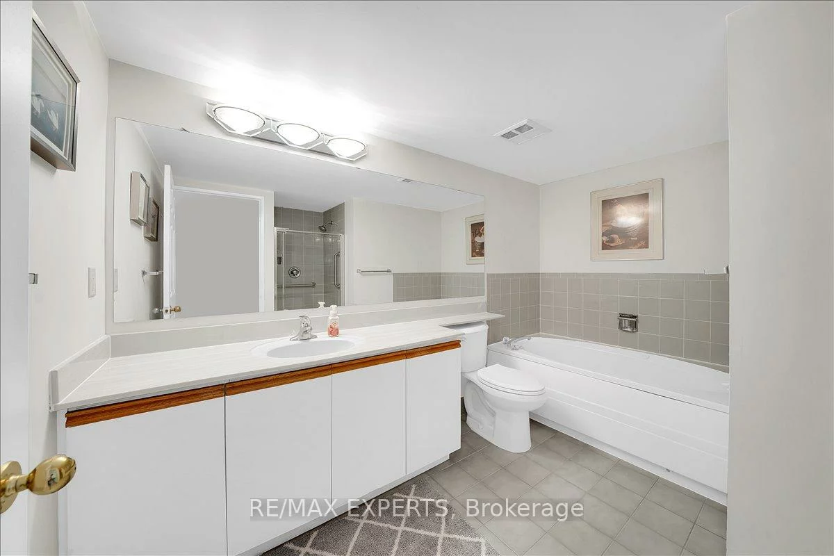 7805, Bayview, Aileen-Willowbrook, Markham