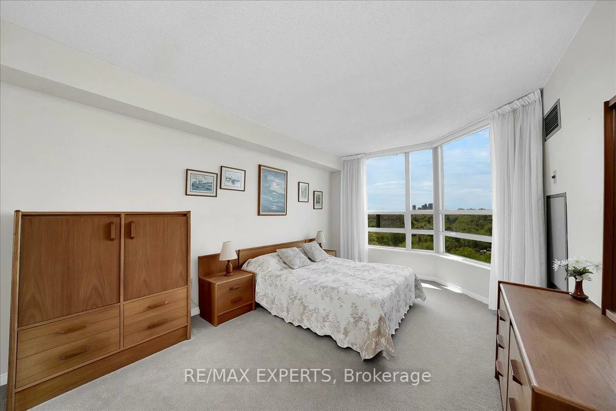 7805, Bayview, Aileen-Willowbrook, Markham