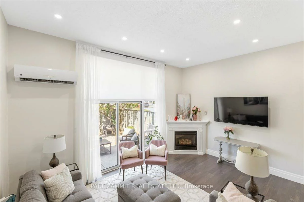 141, Clark, Thornhill, Markham