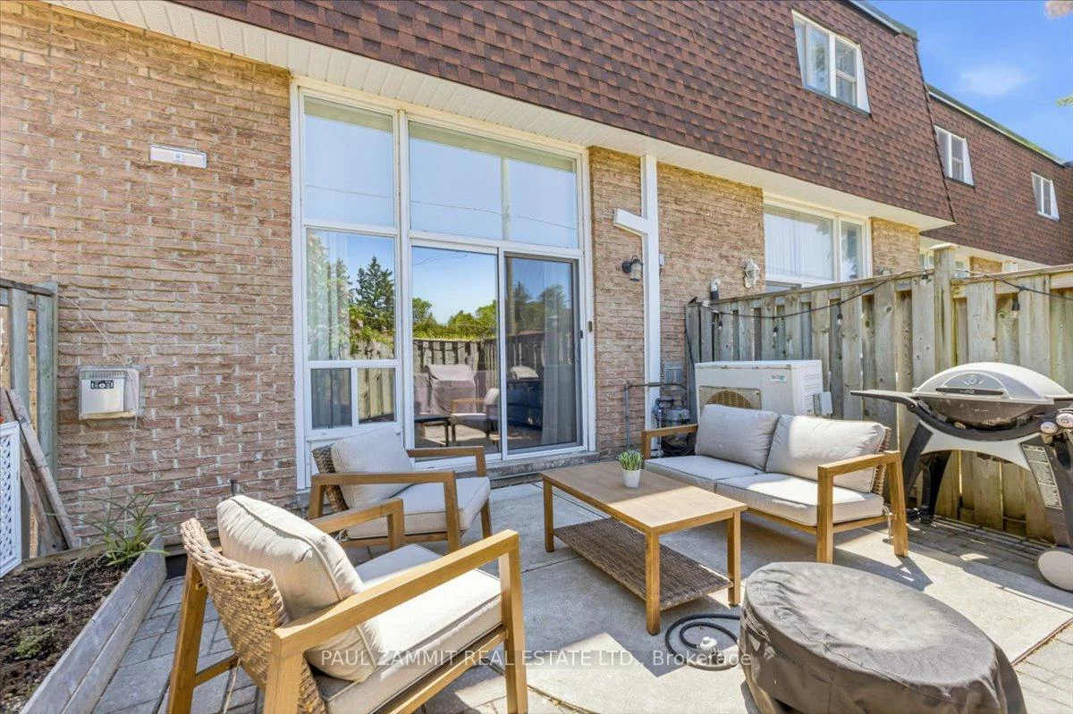 141, Clark, Thornhill, Markham