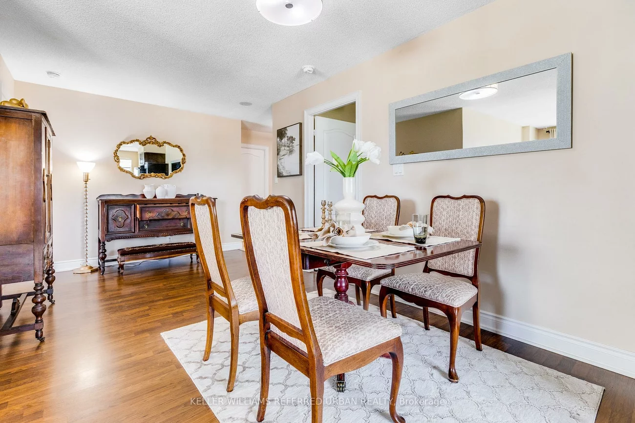 60, South Town Centre, Unionville, Markham