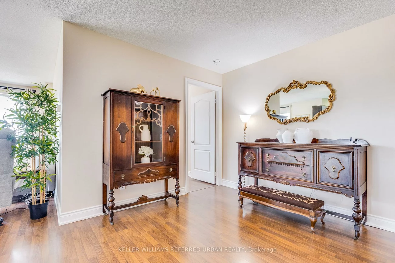 60, South Town Centre, Unionville, Markham