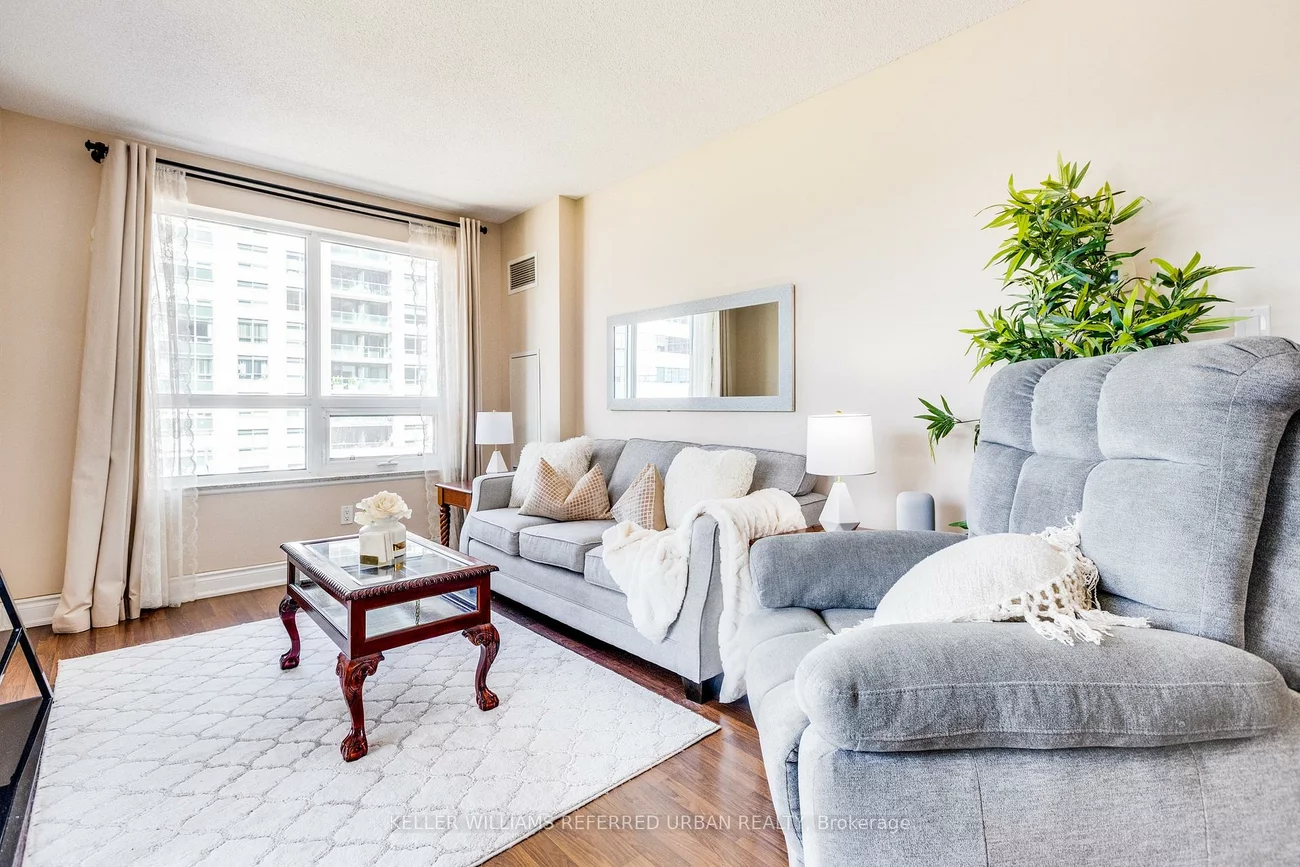 60, South Town Centre, Unionville, Markham