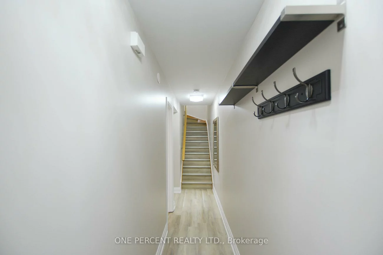 320, John, Aileen-Willowbrook, Markham