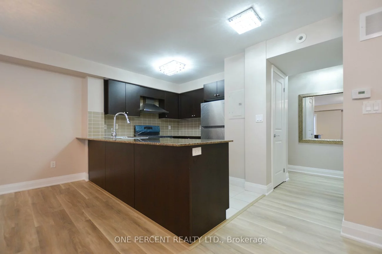 320, John, Aileen-Willowbrook, Markham