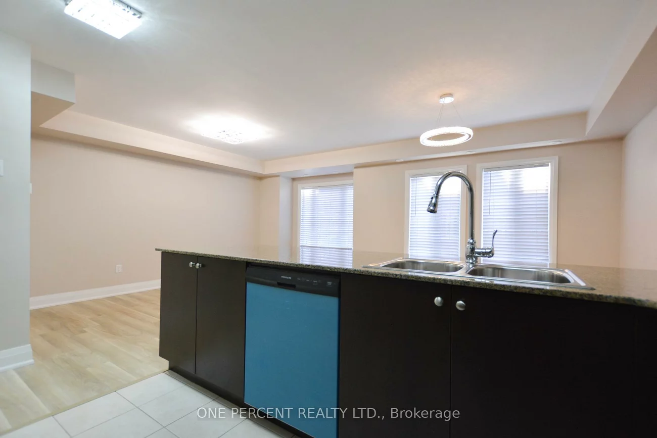 320, John, Aileen-Willowbrook, Markham