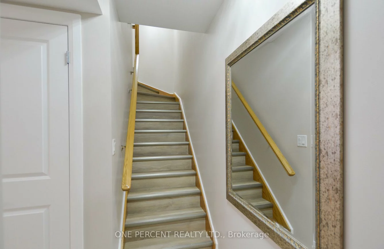 320, John, Aileen-Willowbrook, Markham
