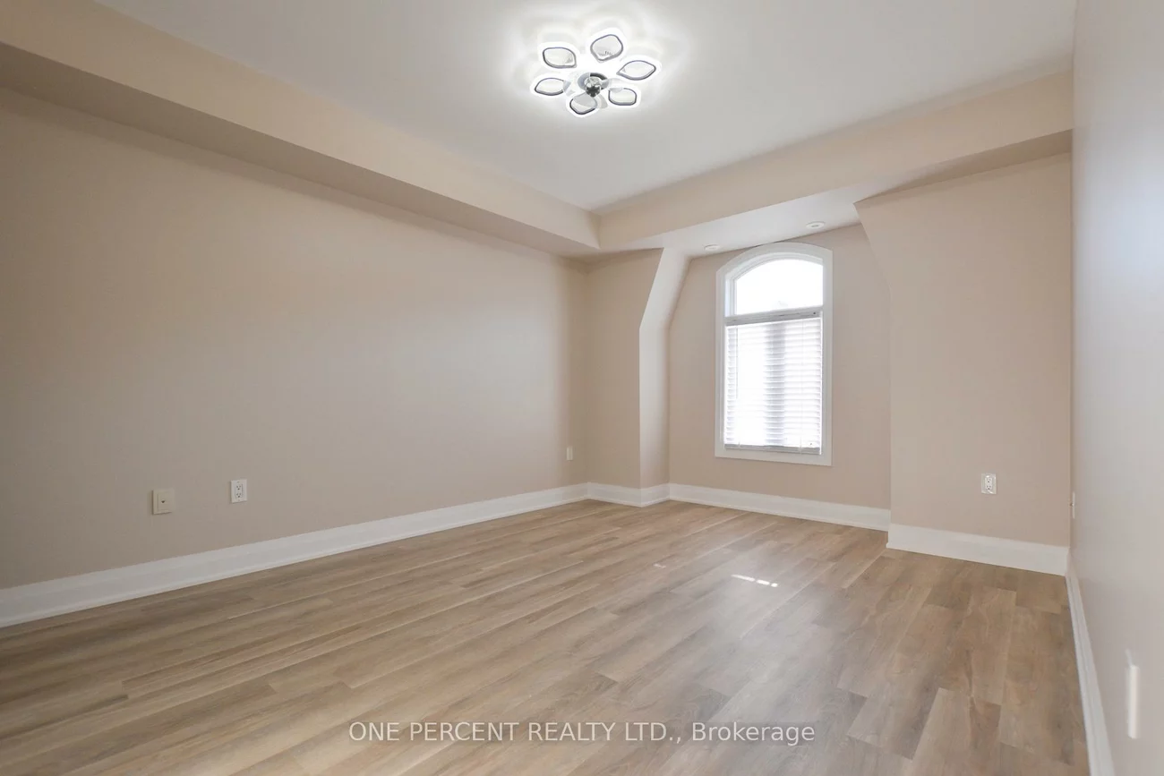 320, John, Aileen-Willowbrook, Markham