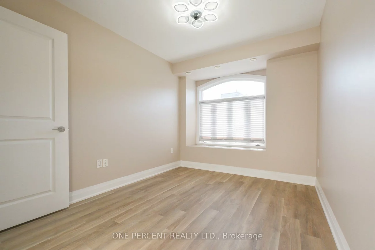 320, John, Aileen-Willowbrook, Markham