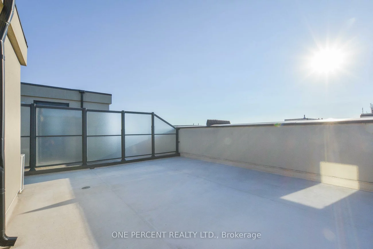 320, John, Aileen-Willowbrook, Markham