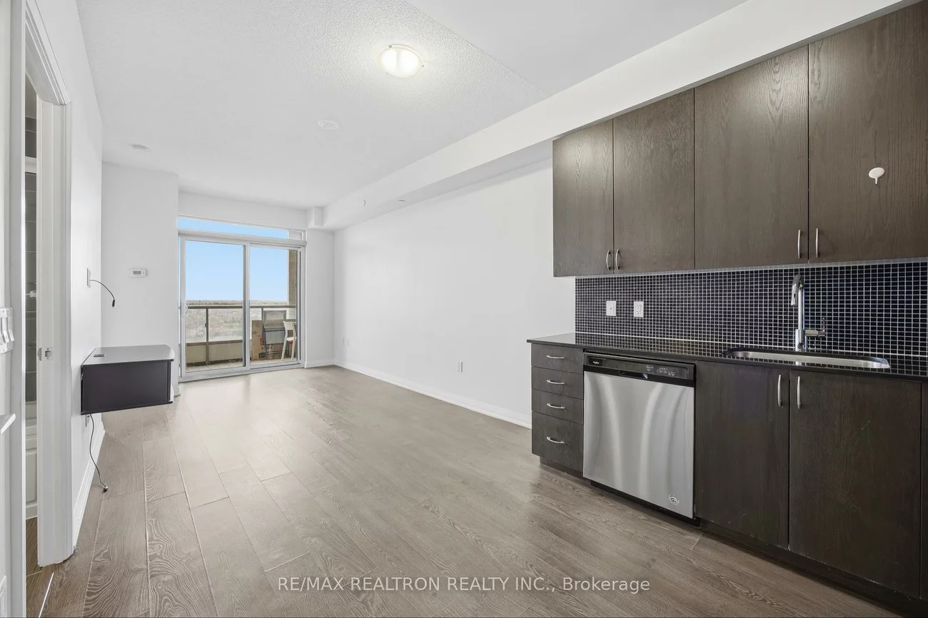 9560, Markham, Wismer, Markham