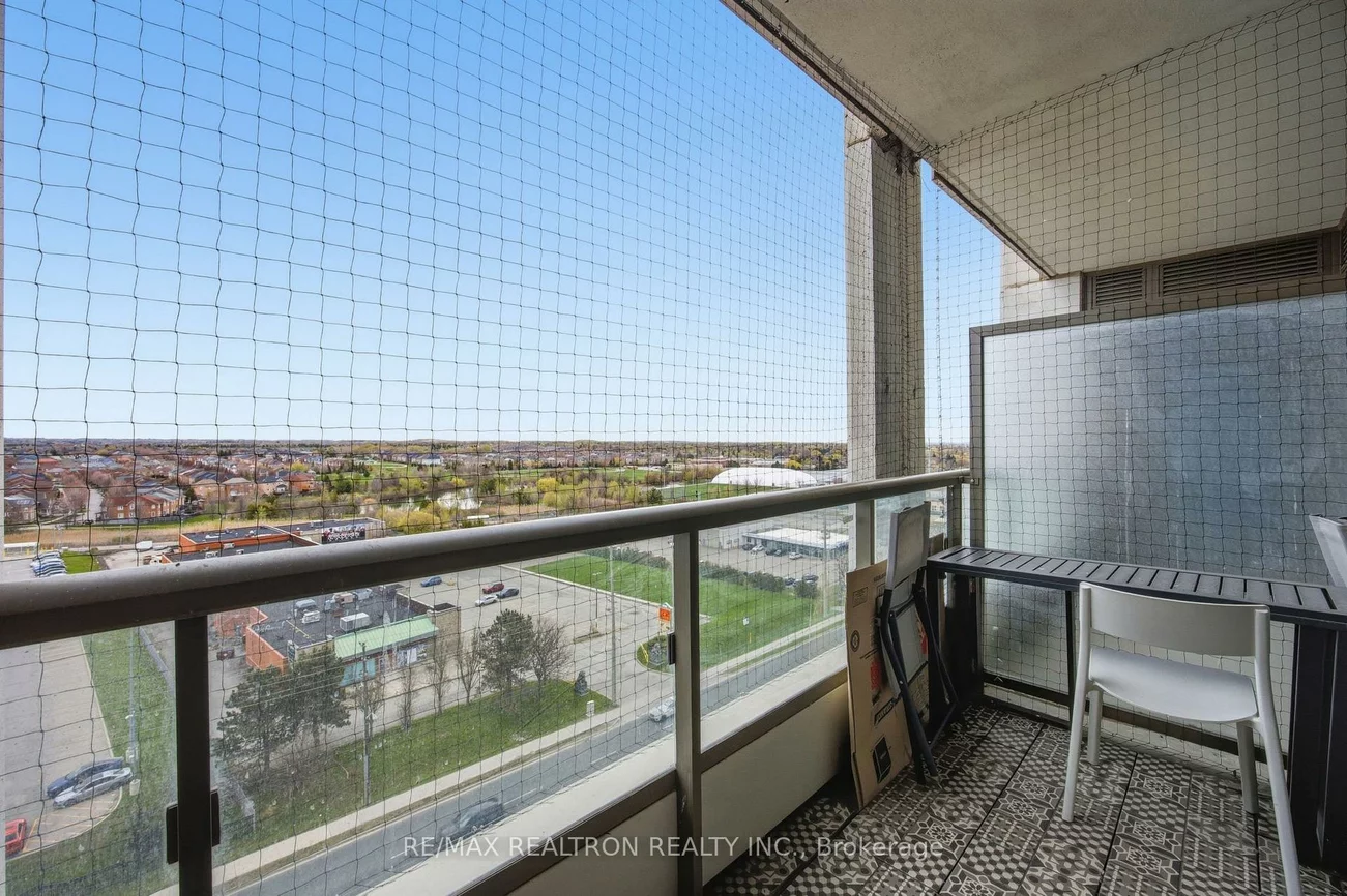 9560, Markham, Wismer, Markham